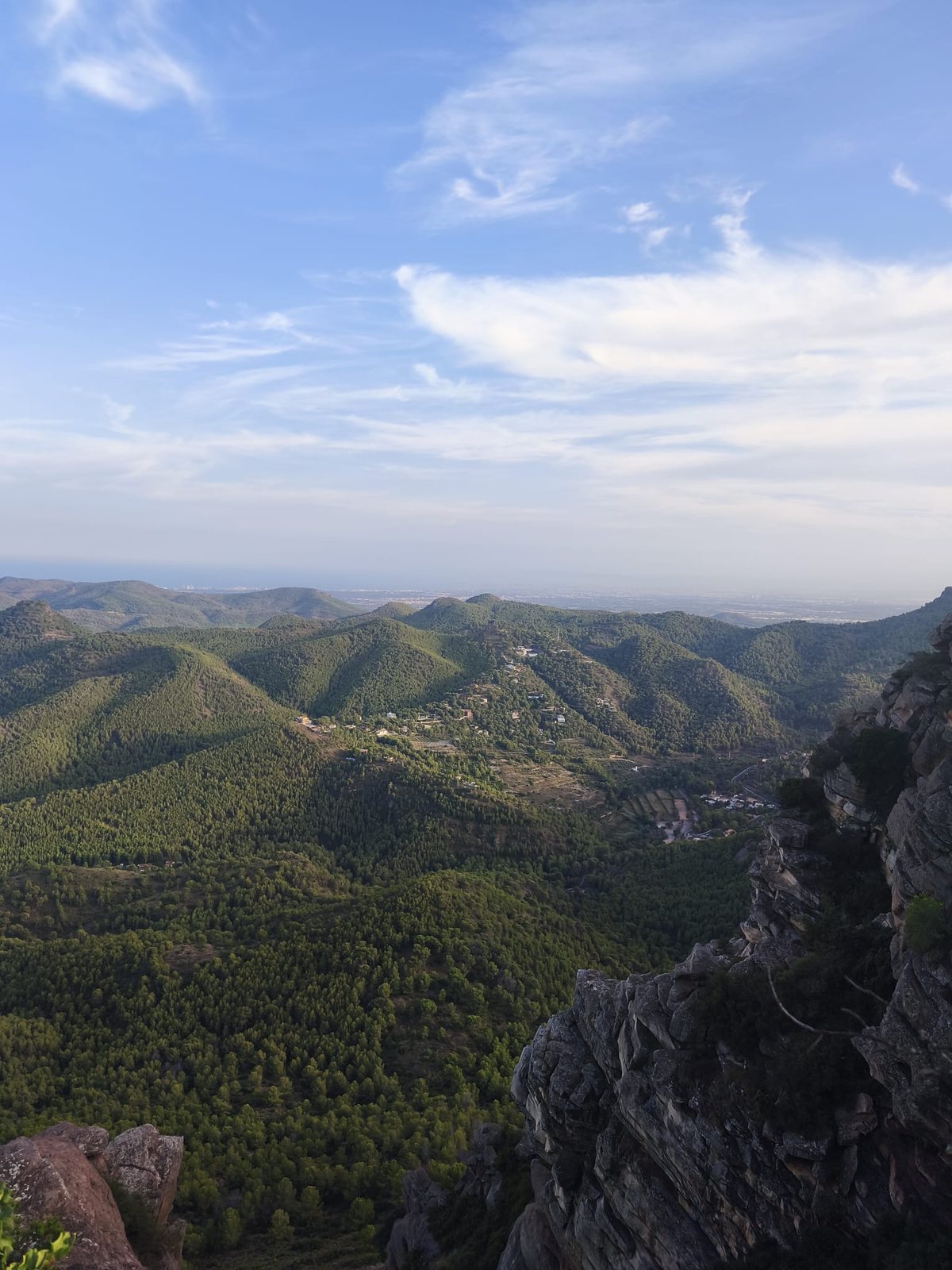 Paisaje de montaña relacionado con orientación y navegación